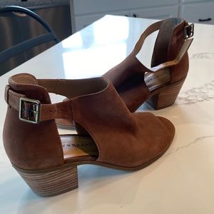 Lucky Brand heels, 8.5, worn once on the carpet, brown with strap, leather upper